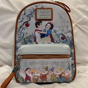 Loungefly Disney Snow White and the Seven Dwarfs Floral Mini Backpack! Caste NWT